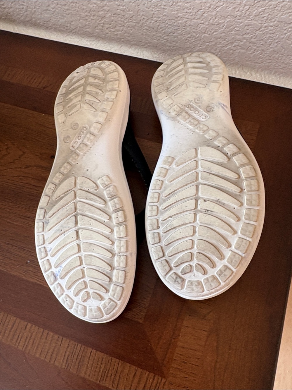 CROCS Black Thong Flip Sandals with White Sole - Picture 5 of 5